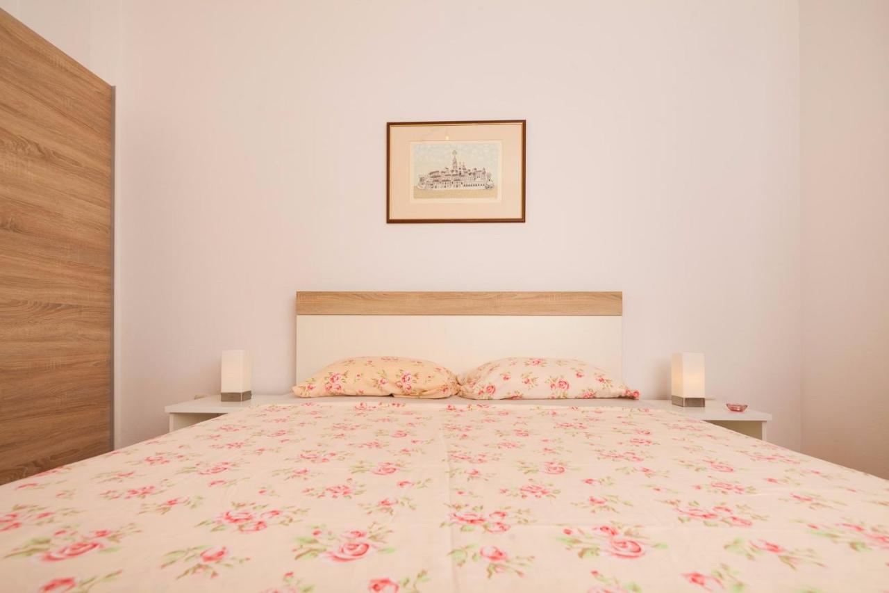 Spacious Apartment With Parking&Garden Marcana Exterior photo