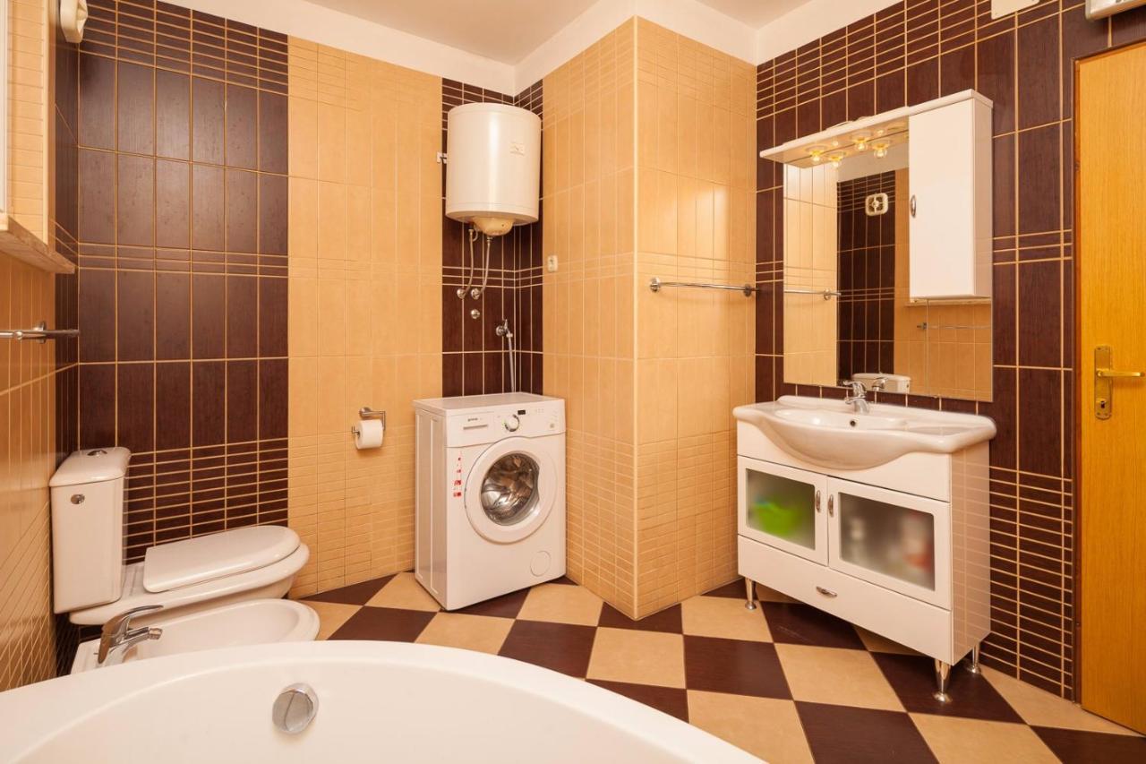 Spacious Apartment With Parking&Garden Marcana Exterior photo